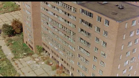 Koyaanisqatsi (1982)