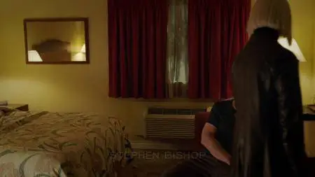 Imposters S02E03