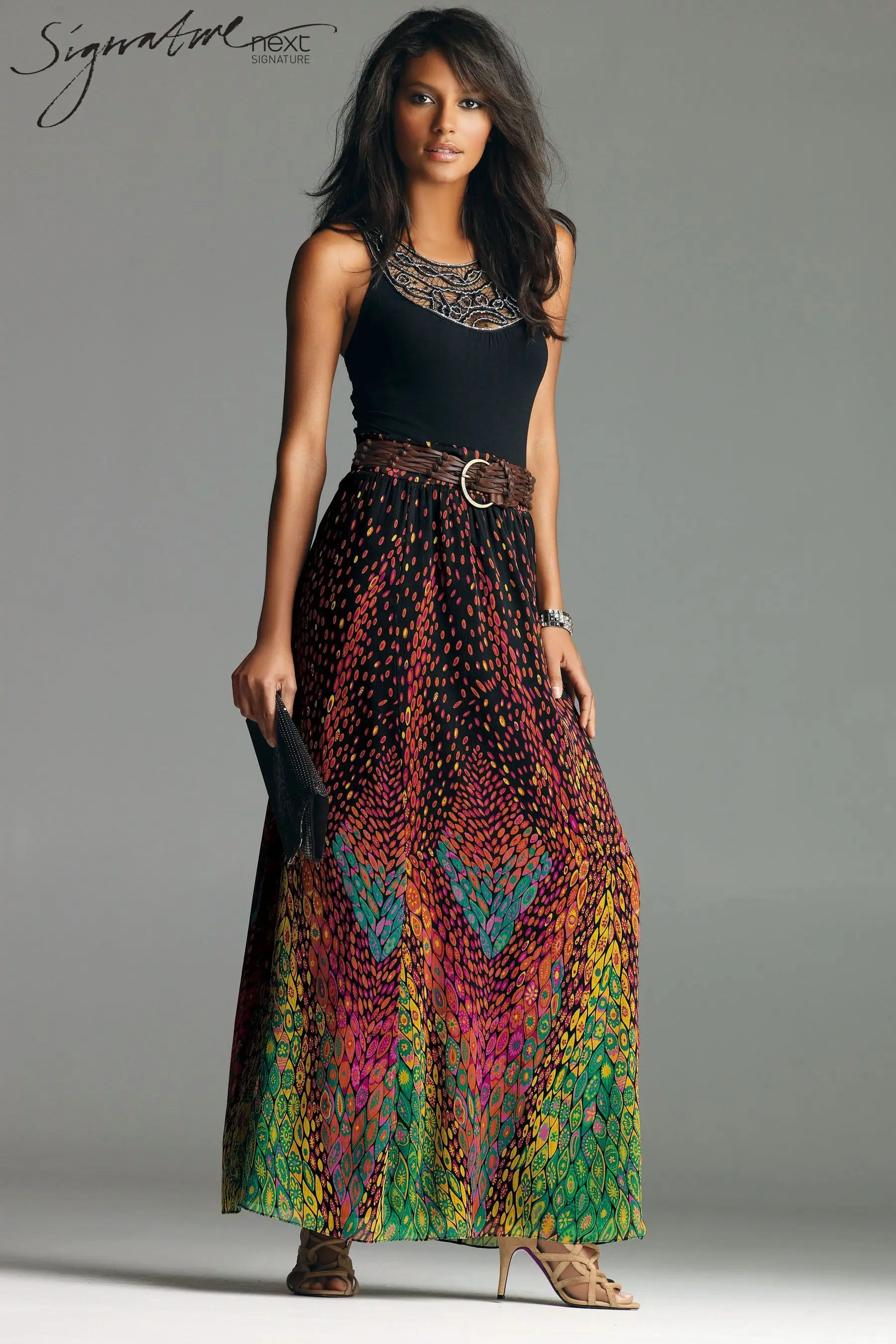 Emanuela de Paula – “Next” Summer 2010 Catalog / AvaxHome