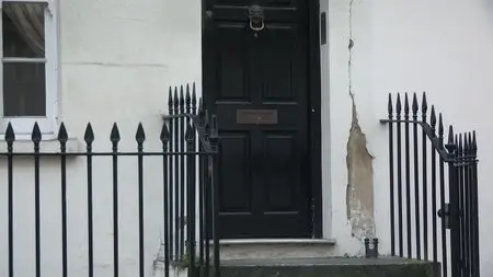 BBC - Millionaire Basement Wars (2015)