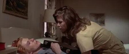 L'uomo che cadde sulla Terra (1976)