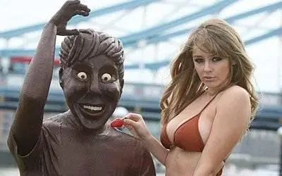 Keeley Hazell Promoting Lynx Deodorant