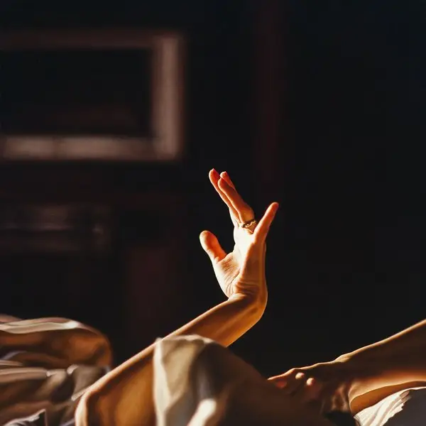 Hyper-Realistic Paintings by Damian Loeb