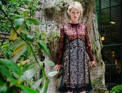 Mackenzie Davis by Nina Westervelt for Refinery29