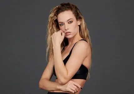 Hannah Ferguson - Good American Campaign 2020