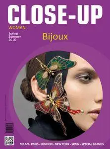 Close-Up Bijoux Women  - October 01, 2015