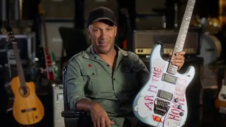 Tom Morello Teaches Electric Guitar