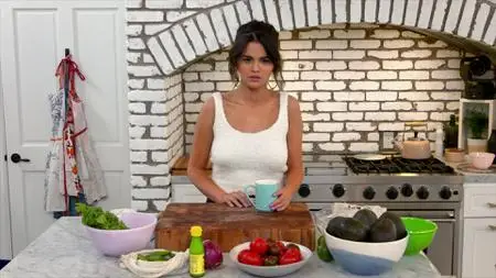 Selena + Chef S01E07