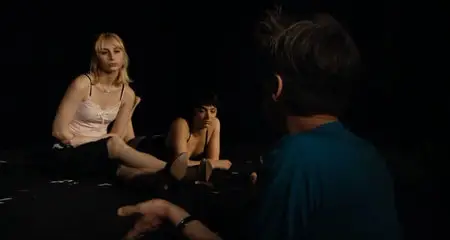 Crazy Horse (2011)