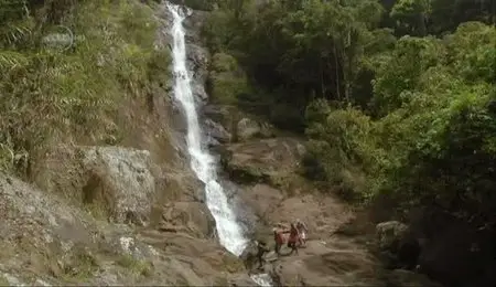UKTV - Trouble in Lemur Land (2011)