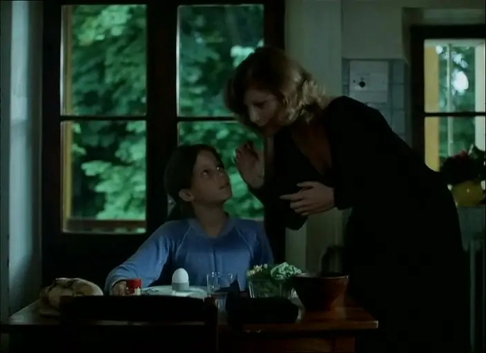 Je vous salue, Marie / Hail Mary (1985)