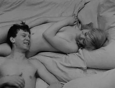 Loves of a Blonde / Lásky jedné plavovlásky (1965)