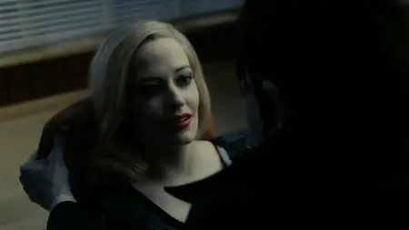 Dark Shadows (2012)