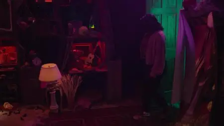 Growing Up S01E09