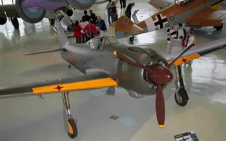 Kawasaki Ki-100-1b Walk Around