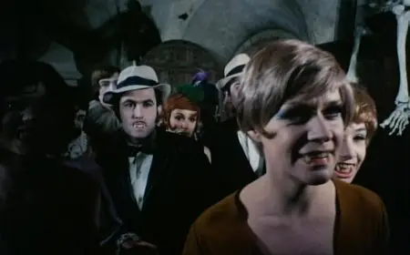 The Vampire Happening / Gebissen wird nur nachts (1971)