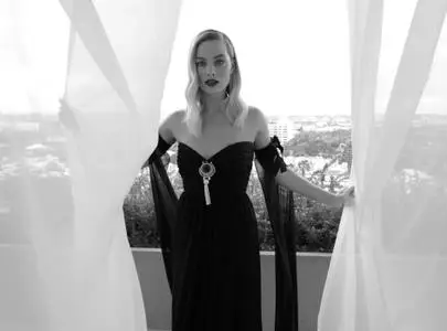 Margot Robbie by Greg Williams for Vogue UK Oscars Special February 2020