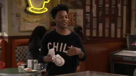 Superior Donuts S02E09