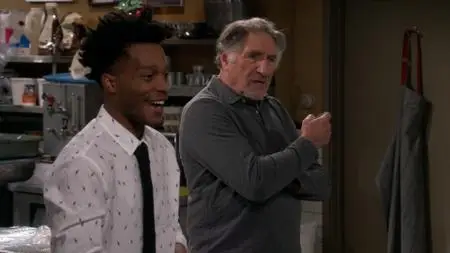 Superior Donuts S01E10