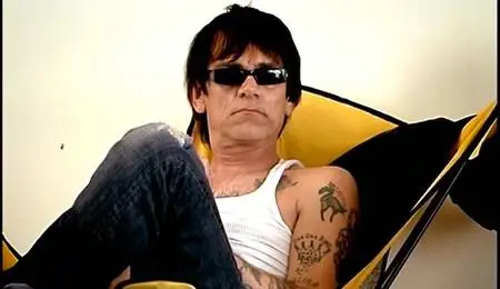 End Of The Century: The Story Of The Ramones (2004) [DVD9+DVDRip] RESTORED