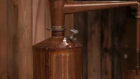 Moonshiners: Master Distiller S02E05 S02E06