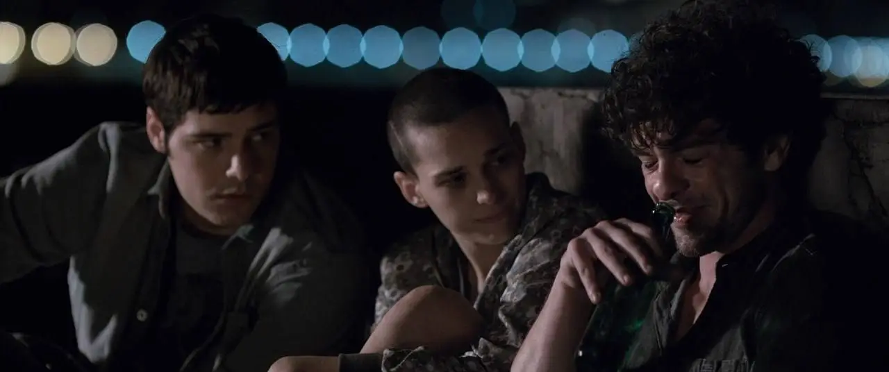 Non è un paese per giovani (2017)