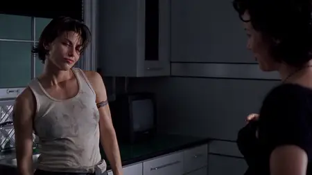 Bound (1996)