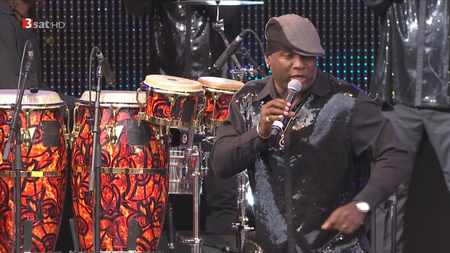 Earth, Wind And Fire Experience feat. Al McKay Allstars -  beim SWR Familienfest in Ludwigsburg (2015) [HDTV, 720p]