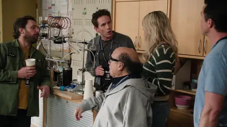It's Always Sunny in Philadelphia S17E01