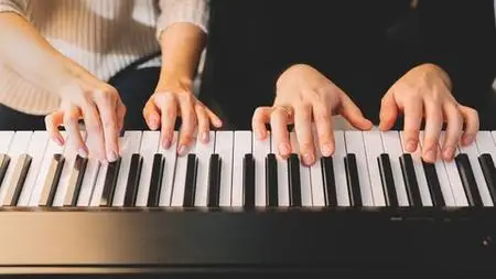 An Accelerated Piano Course for Beginners