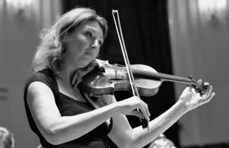 Patricia Kopatchinskaja, Anja Lechner, Amsterdam Sinfonietta, Candida Thompson - Tigran Mansurian: Quasi parlando (2014)