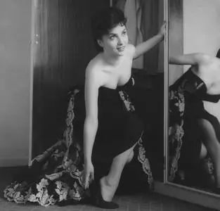 High quality images of famous screen stars, mostly from the 1940's and earlier, Part 2