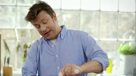 Jamies Money Saving Meals S01E01-E05 (2013)
