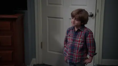Modern Family S09E18