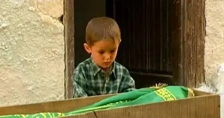 Ahmet Uluçay-Karpuz kabuğundan gemiler yapmak ('Boats Out of Watermelon Rinds') (2004)
