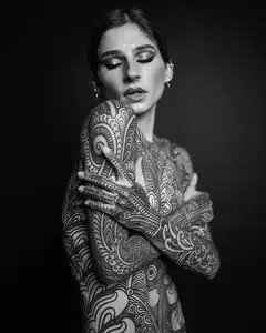 Noemie Doragon by Sam Barton