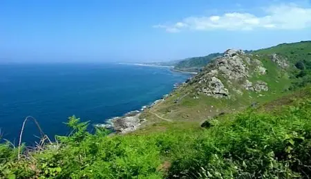 (Fr3) Des Racines et des Ailes : Passion patrimoine, du Périgord au Cotentin (2010)
