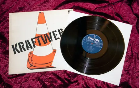 Kraftwerk - Kraftwerk (Philips 6305 058) (GER 1970, 1st Press Gatefold) (Vinyl 24-96 & 16-44.1)