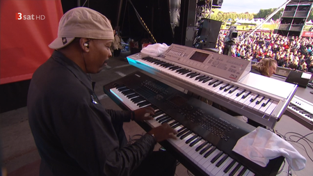 Earth, Wind And Fire Experience feat. Al McKay Allstars -  beim SWR Familienfest in Ludwigsburg (2015) [HDTV, 720p]