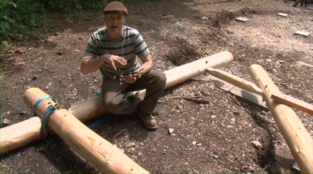 Roundwood Timber Framing: Building Naturally Using Local Resources