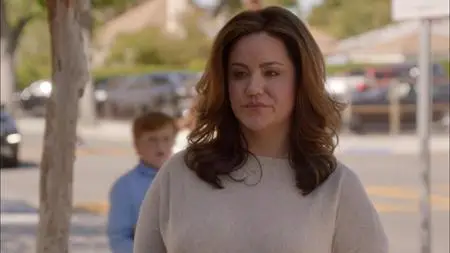 American Housewife S01E01