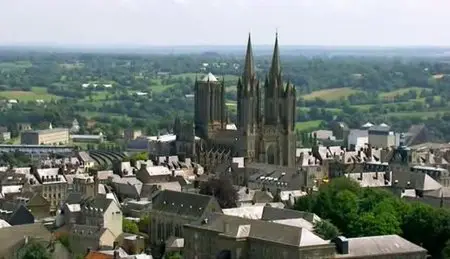 (Fr3) Des Racines et des Ailes : Passion patrimoine, du Périgord au Cotentin (2010)