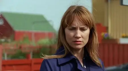 Hemma / Home (2013)