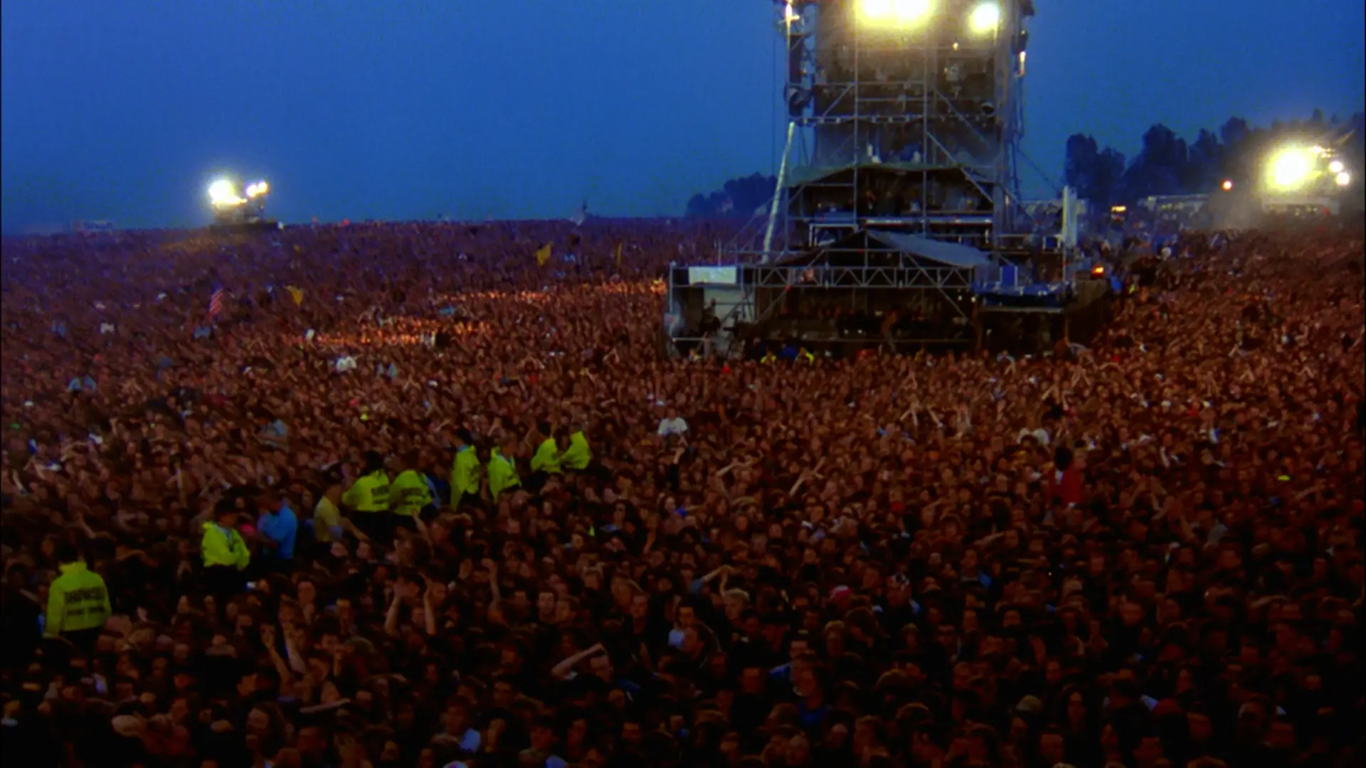 Концерт металлики сколько человек. Metallica в Москве 1991. Metallica Тушино 1991. Концерт металлики 1991. Монстры рока в Тушино 1991.