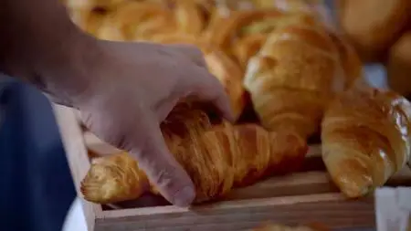 BBC - Inside the Factory: Croissants (2019)