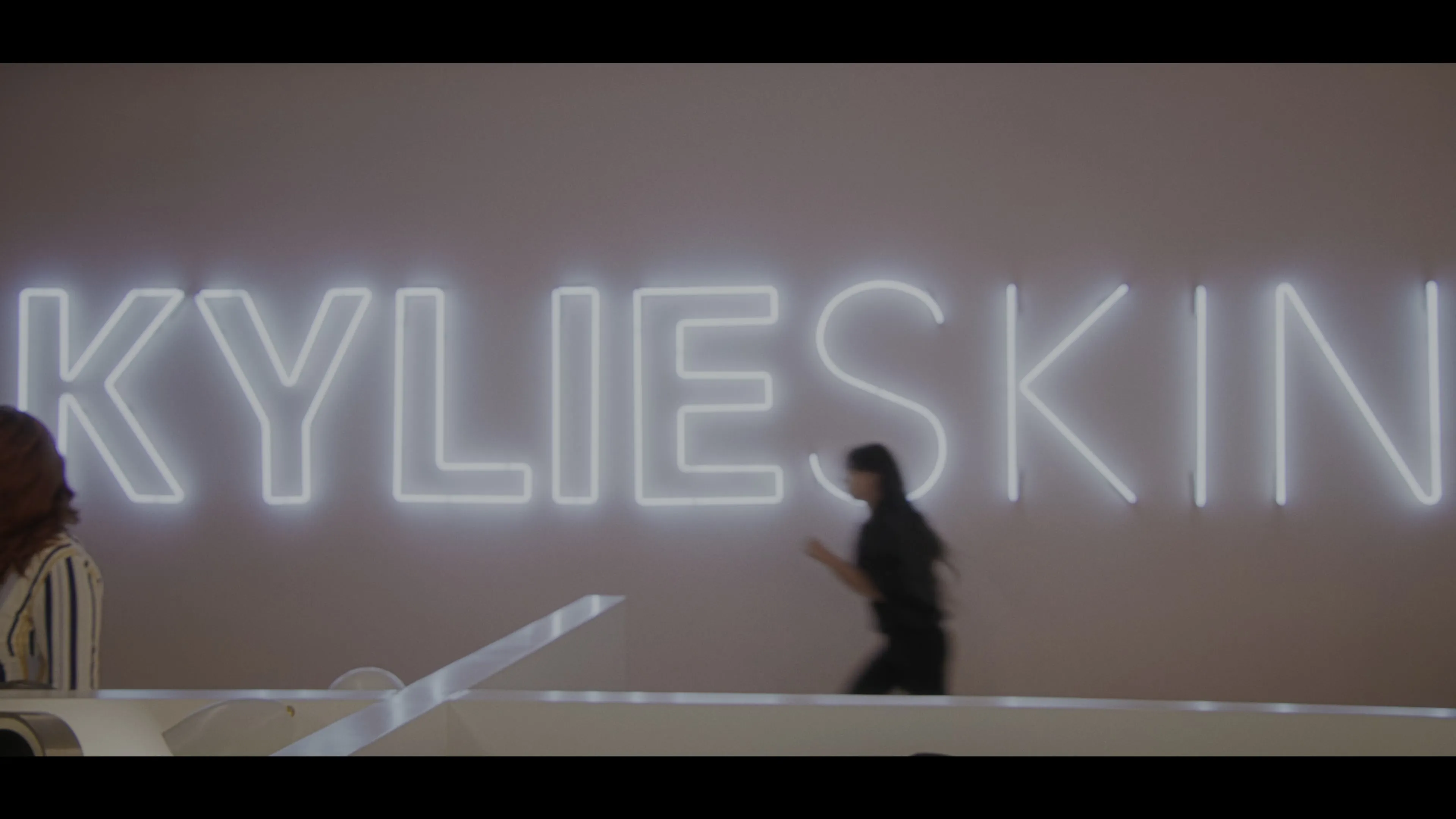 Keeping Up with the Kardashians S07E01