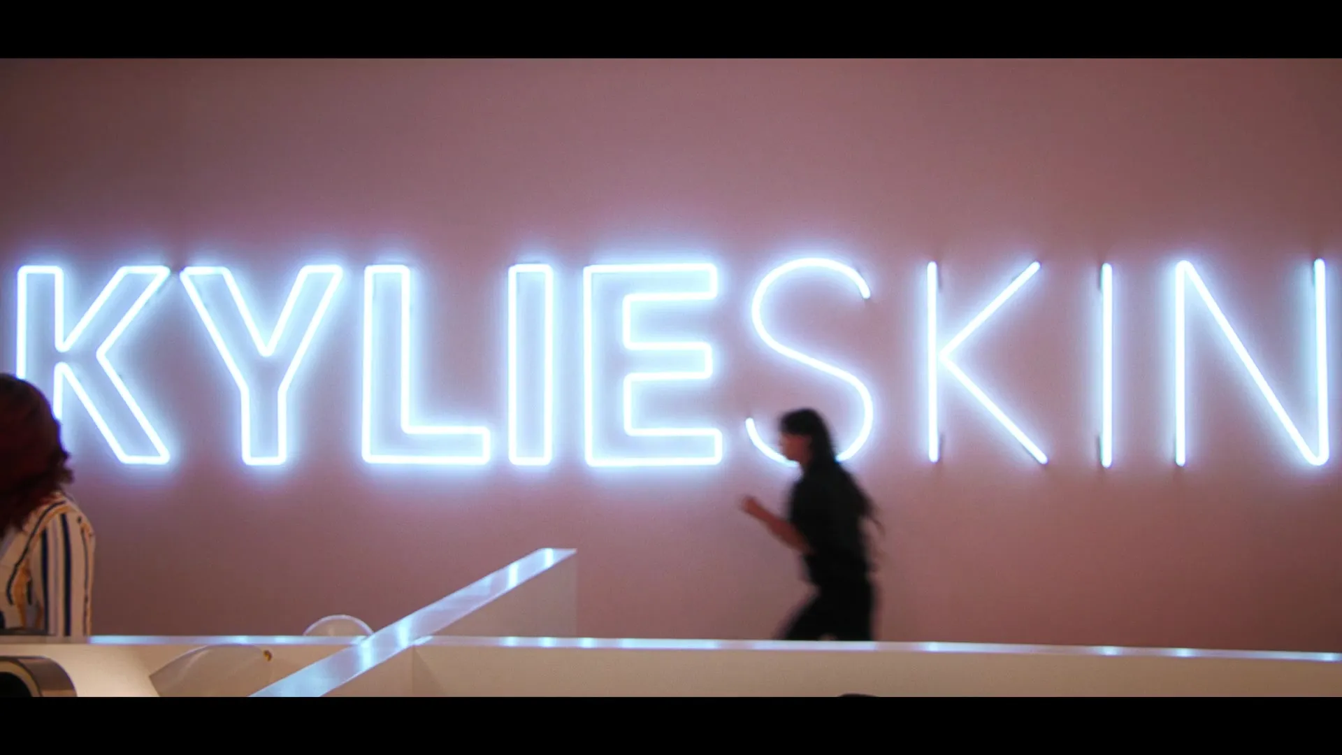 Keeping Up with the Kardashians S07E01