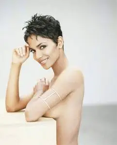 Halle Berry 10 HQ.JPG