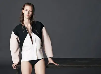 Elena Bartels by Ward Ivan Rafik for The Last Magazine