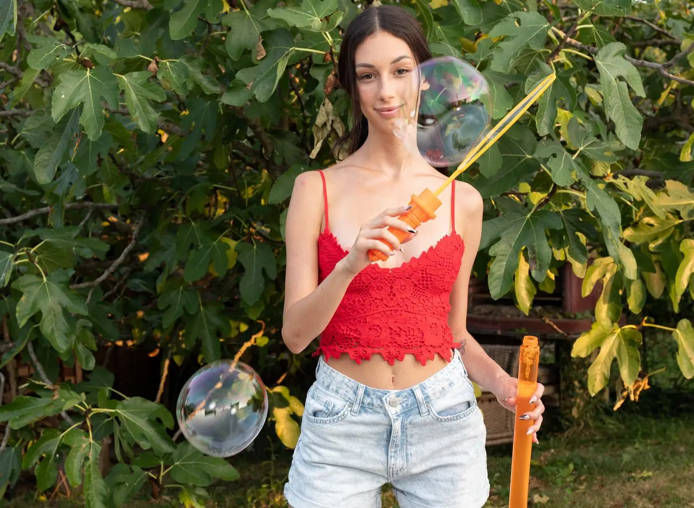 Shania Vega Shania Blowing Bubbles By The Pool Avaxhome